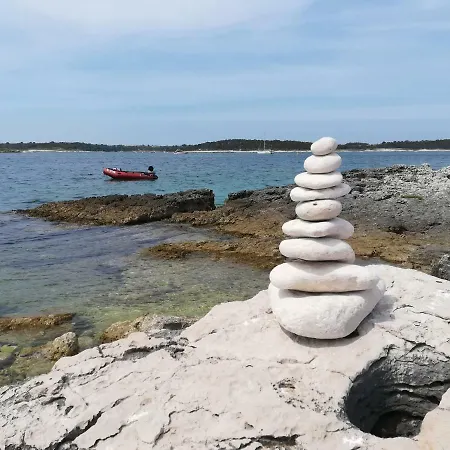 아파트 Maestral 풀라