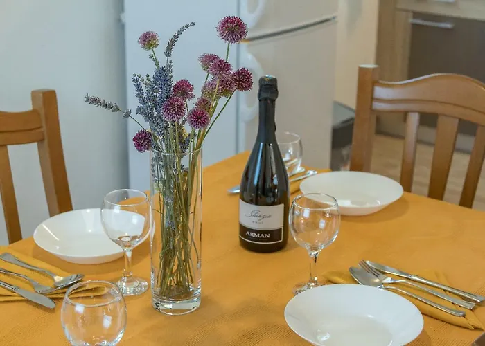 Maestral 아파트 풀라