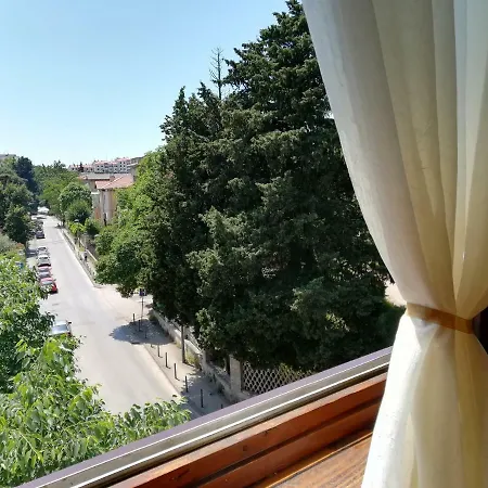 Apartment Maestral Pula