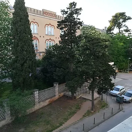 Maestral Apartment *